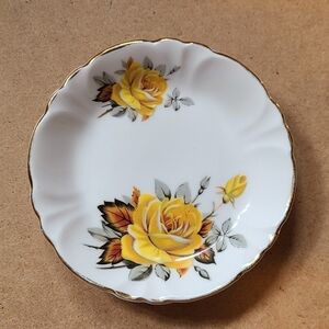 Princess‎ House Exclusive Fine Bone China dish yellow roses